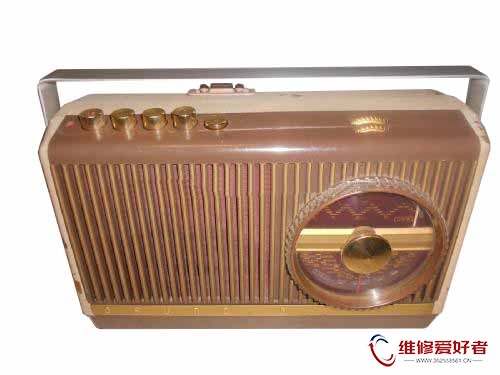 根德 Grundig UKW Boy.jpg