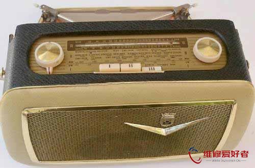 根德 泰迪男孩Grundig Teddy Transistor Boy 59.jpeg